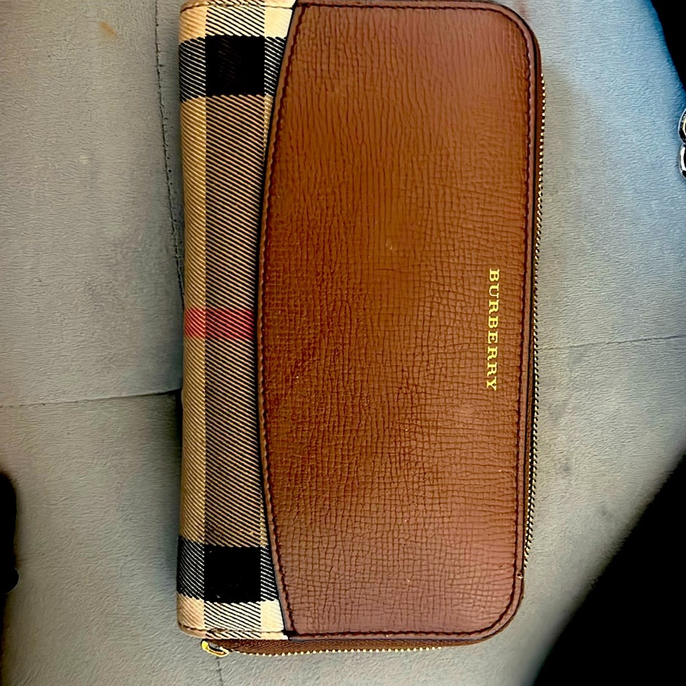 Burberry wallet